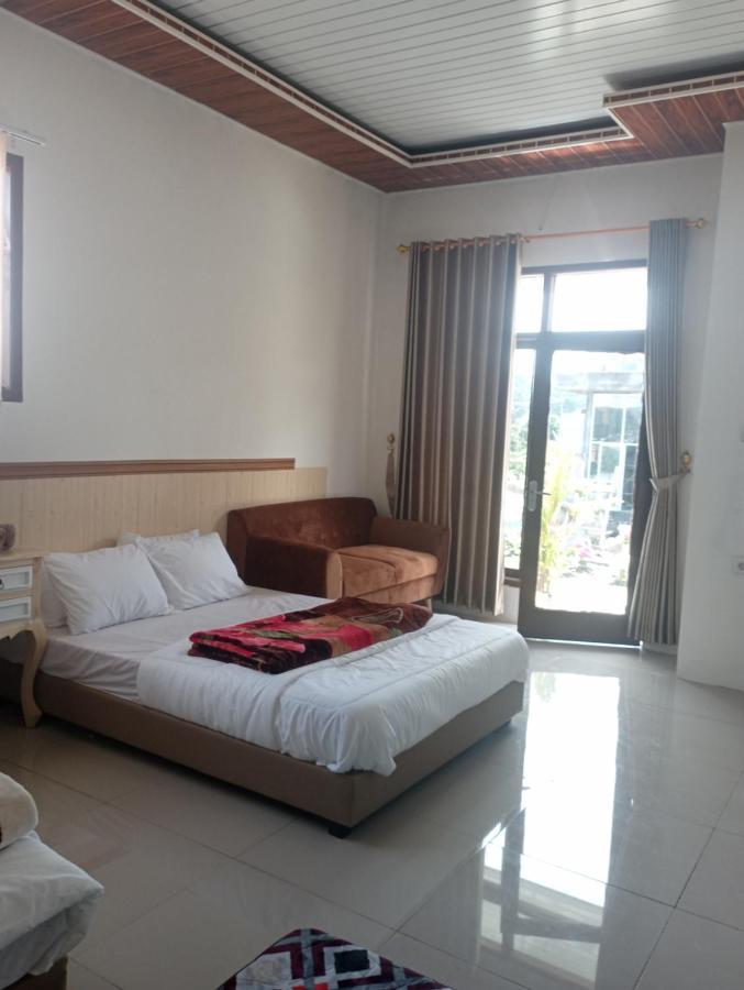 Villa Madinna Dieng Diyeng エクステリア 写真
