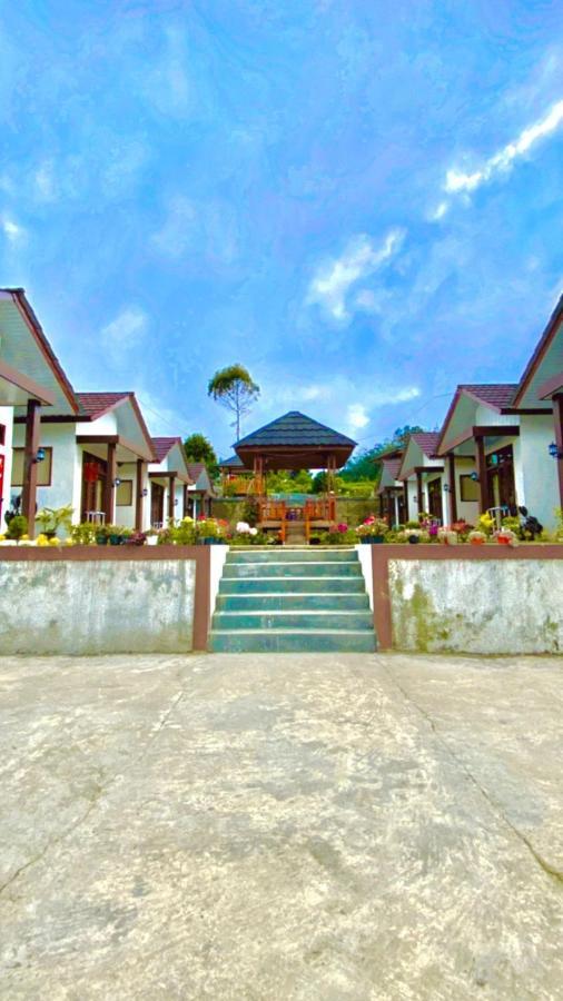 Villa Madinna Dieng Diyeng エクステリア 写真